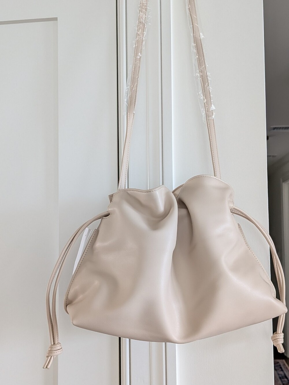 Ann Taylor Beautiful Bag With Removable Strap. New With Tags